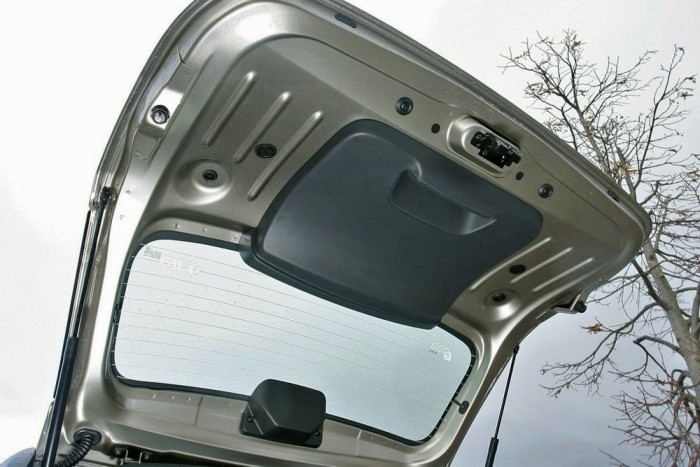 A kilencszáz köbcentis családi kombi 11 | Vezess Egy kis műanyag került a lemezre, de csak ahol muszáj