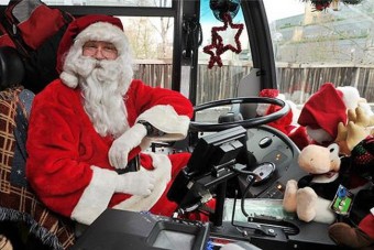 Mikulás is vezethet buszt Kanadában