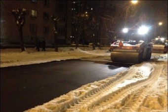 Hihetetlen útfelújítás, hóra húzzák az aszfaltot!