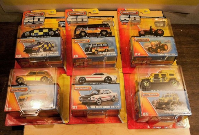 A Matchbox 2012-ben ünnepelte fennállásának 60. évfordulóját, amire több limitáld kiadású kisautót is kiadtak. A képen látható hat darab klasszikus, mindössze 4 600 forintért a miénk lehet. 