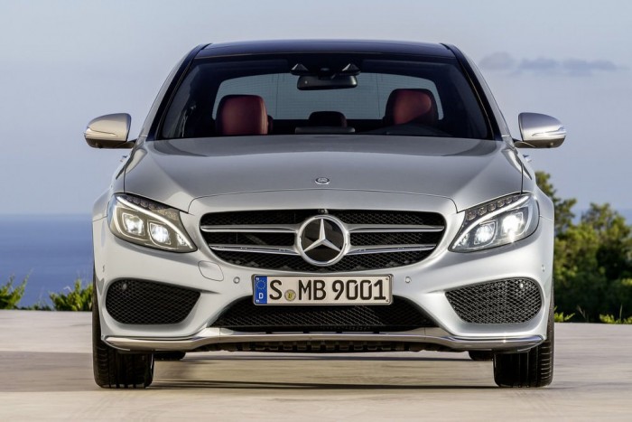 Itt a vadonatúj Mercedes C-osztály 14 | Vezess Itt a vadonatúj Mercedes C-osztály 14