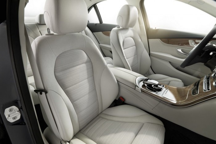 Itt a vadonatúj Mercedes C-osztály 11 | Vezess Itt a vadonatúj Mercedes C-osztály 11