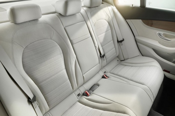 Itt a vadonatúj Mercedes C-osztály 6 | Vezess Itt a vadonatúj Mercedes C-osztály 6