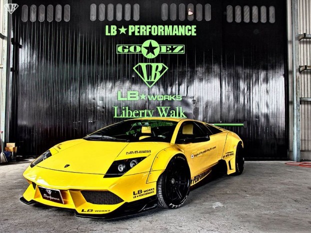 Egy Ferrari, amit telenyomtak szteroiddal 12