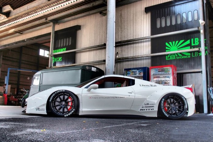 Egy Ferrari, amit telenyomtak szteroiddal 9