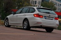 Évtizedekig lemondást követelt a 316i. Mert sok szempontból megadta egy BMW értékeit, de pont a motorja volt gyenge. A turbókorszak beköszöntével az alapmodell sem pária többé