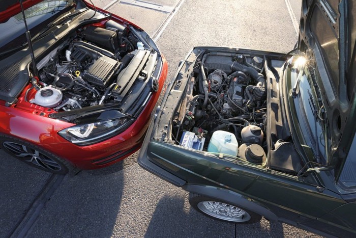 30 éves Golf az új ellen 2 Masszív 90 lóerőt présel ki az 1,8 literből a Golf II, feltöltés nélkül. A Golf VII-esben az 1,2-es motor 105 lóerőt tud a turbó hatására