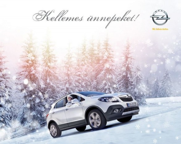 Az Opel kicsike szabadidő-autóval indul a fenyőlerakat felé