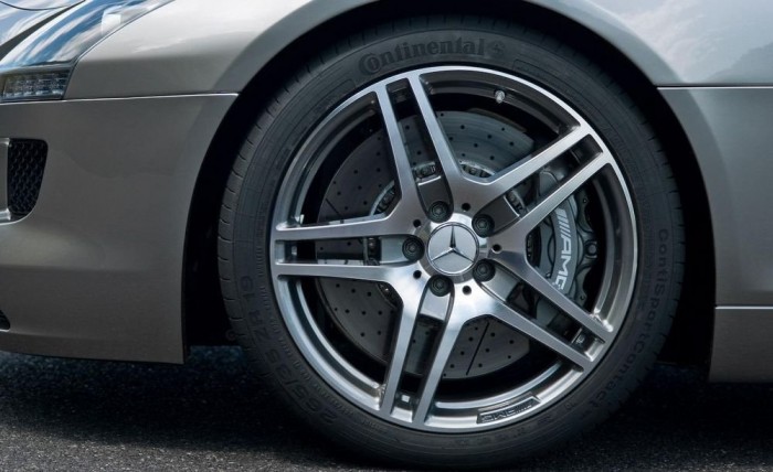 Mercedes-Benz SLS AMG