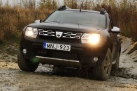 10. Dacia Duster hazai menetpróba. Ezt az elcsípet tizedik helyet látva nem kell nagy tudomány ahhoz, hogy kijelentsük, a Vezess.hu oldalain legtöbb érdeklődést kiváltó típusok Dacia márkajelzést viselnek. Meglepő eredmény?