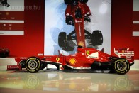 F1: Elkeresztelték az új Ferrarit 26