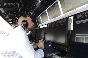 F1: 40 milliárdos tartozás a Lotusnál