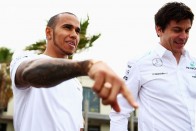 F1: A Mercedesnél bírják Hamilton stílusát 8