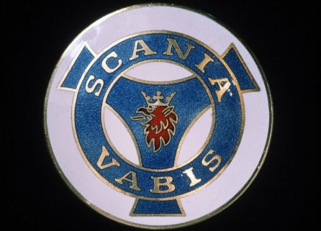 Akit buldognak hívtak 3 | Vezess Ez a logó zavarta a Mercedes szemét