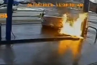 Felgyújtotta a benzinkutat, közben elgázolta a kutast