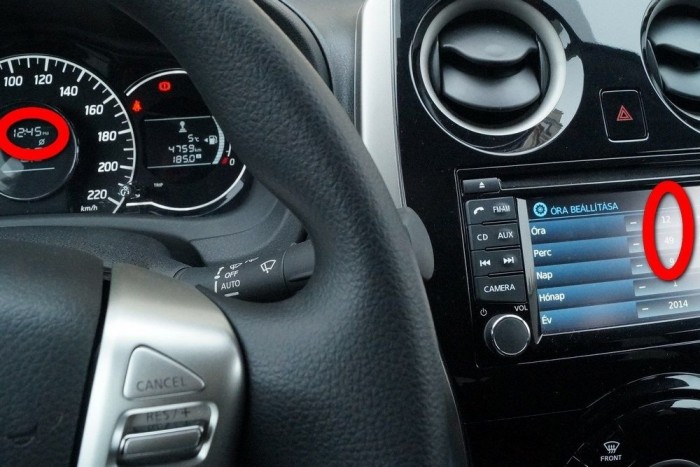 Korszerűbb, szebb, de nem jobb autó az új Nissan Note 9 | Vezess Kis ostobaság: két külön járó, külön állítható óra a rendszerben