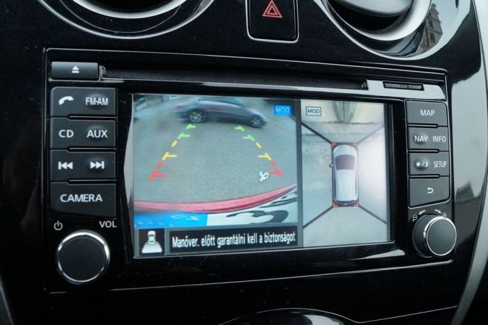 Korszerűbb, szebb, de nem jobb autó az új Nissan Note 8 | Vezess A parkolókamera-rendszer nagyon hasznos szűk helyeken