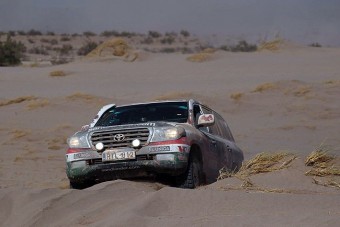 Sebestyénék tovább szárnyalnak a Dakaron