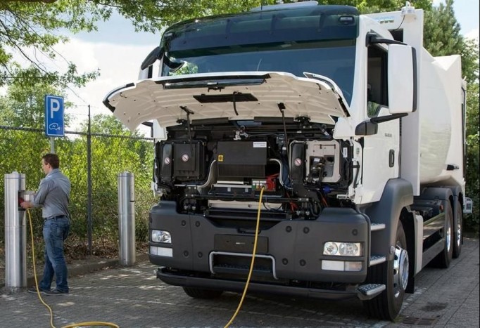 A dízelmotor csak az elektromos hajtás kiegészítésére szolgál 