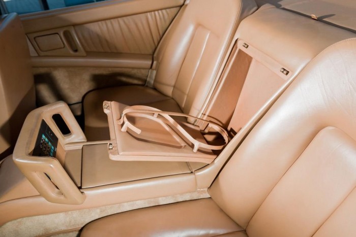 Eladó a világ legrusnyább Ferrarija 9