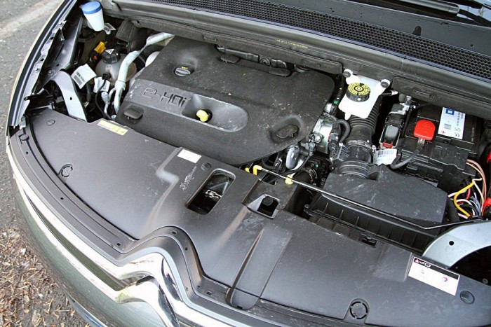 Utazás a bálna gyomrában 11 | Vezess Csendes erős és takarékos a 150 lóerős, kétliteres dízelmotor