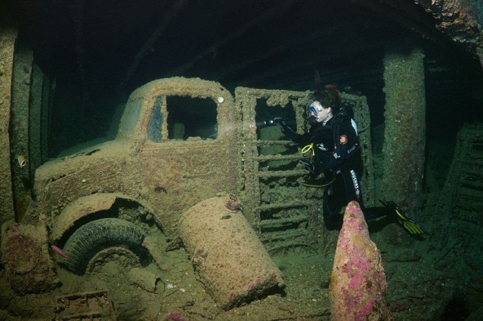 73 éve pihen a tengerfenéken több tucat jármű 7