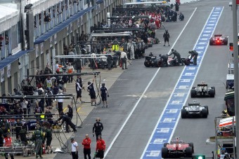 F1: Amerikai, szerb, román csapat?