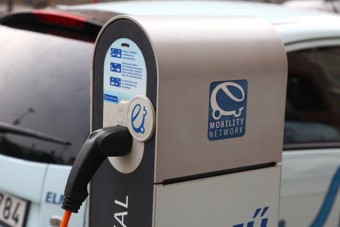 Tíz új áramkút nyílik a villanyautóknak