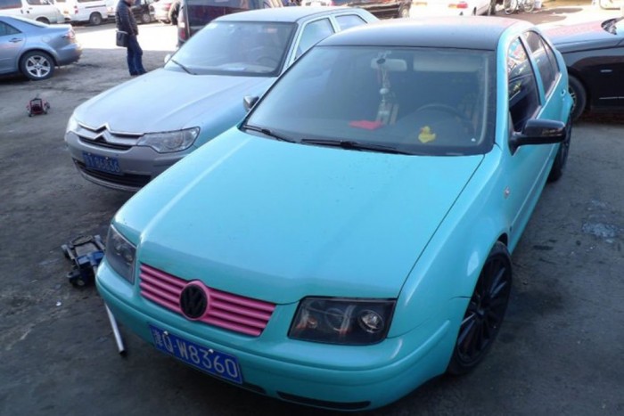 Émelyítő, babakék Volkswagen, amitől megfájdul a fogad 4 | Vezess Émelyítő, babakék Volkswagen, amitől megfájdul a fogad 4