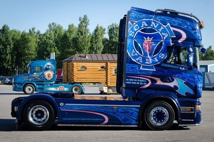 Nagy sztárok nyergesvontatón 11