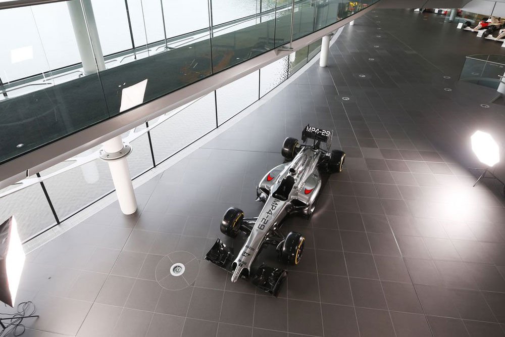 F1: Terminátort leplezett le a McLaren 6