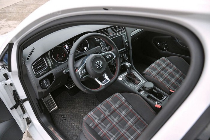 VW Golf GTI: Hétköznapi ámokfutó 8