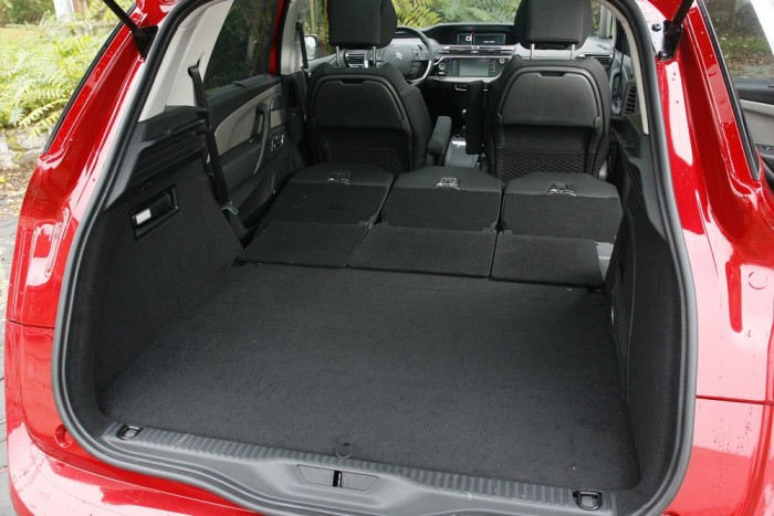 Egyterű, ötliteres fogyasztással 8 | Vezess Beférnek a bringák, meg ami éppen kell