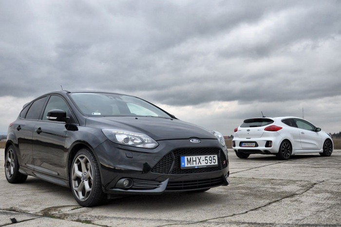 Nem a legolcsóbb autó kell a magyaroknak 9 3. Ford Focus, 2147 db. Tavaly az év második felében végig nyitott volt a verseny a Focus és az Astra között az ezüstéremért. Végül kicsit kevesebb Focus kapott magyar rendszámot. A Ford a könnyű haszonjárműveket is összesítő teljes piac első helyével vigasztalódhat