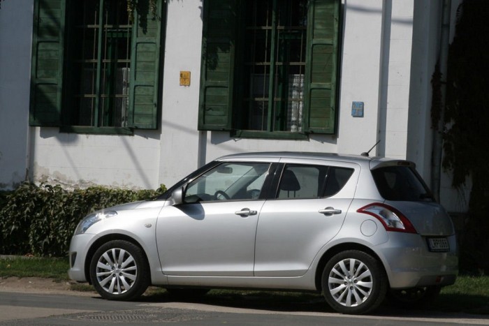 Nem a legolcsóbb autó kell a magyaroknak 6 6. Suzuki Swift, 1598 db. A Swift megőrizte 2012-es első helyét a kiskategória élén. A képet árnyalja, hogy az autók harmadát a regisztrációt követő két hónapon belül kivonták a forgalomból. Aztán újra eladták őket, kicsit nyugatabbra