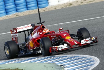 F1: Räikkönen az élen, égett a Red Bull és a McLaren