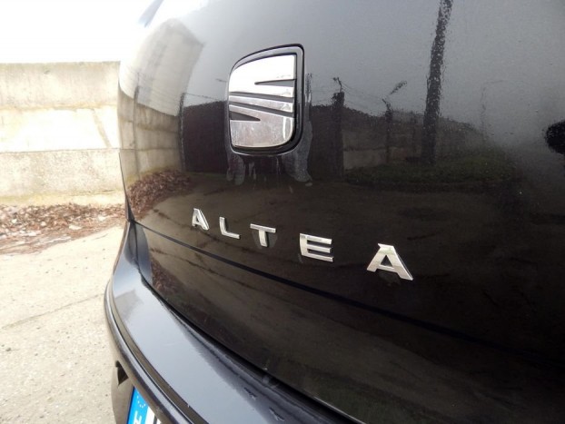 A márkajellel nyitható ajtó nagy poén volt a megjelenéskor, de mára inkább a hibák melegágya