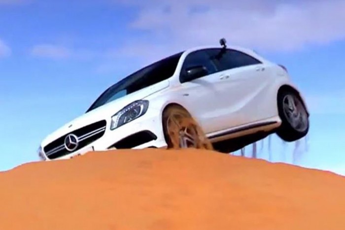 Tevék között, homokban csapat a kis Merci 7