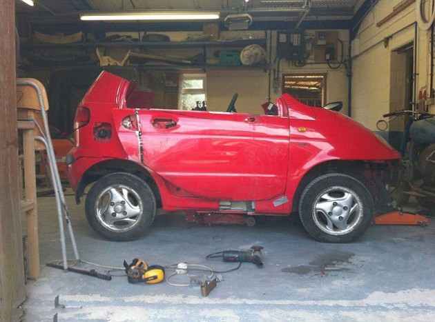 Életnagyságú játékautó 13 millióból 9