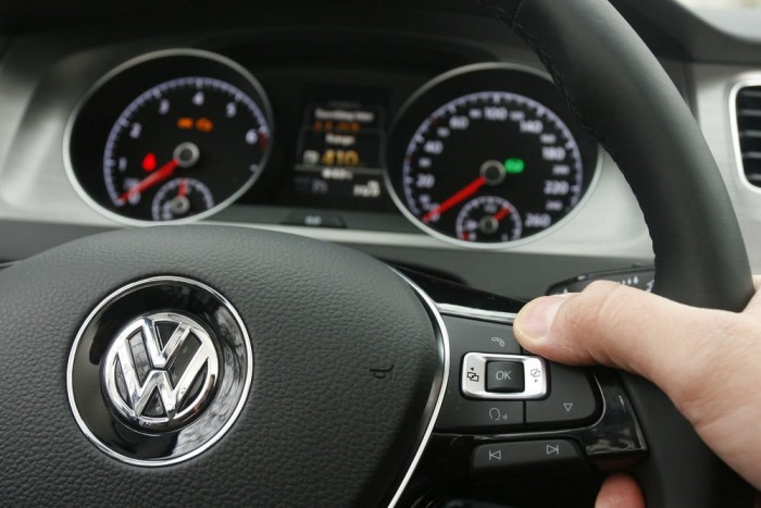 Könnyen kiismerhető a fedélzeti számítógép lapozófelülete