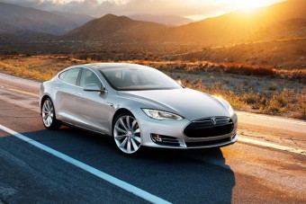 Gigantikus akkugyárat épít a Tesla