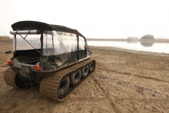 Lánctalpas szörny a Tisza-tóban