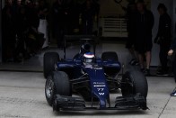 F1: Hatszor túlórázhatnak a csapatok 33