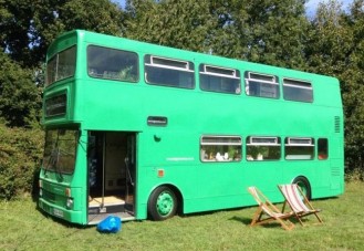 A nagy zöld hotelbusz