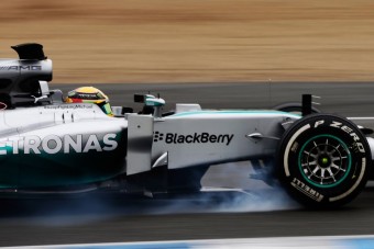 F1: Hamilton szerint jobbak az új Pirellik