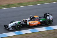 F1: Nem a maradékra hajt a Marussia 46