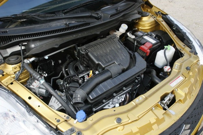 A legújabb Suzuki Swiftet teszteltük 8 | Vezess Az 1,2 literes szívómotort fájdalmasan magas tartományban kell használni, ha haladni akarunk