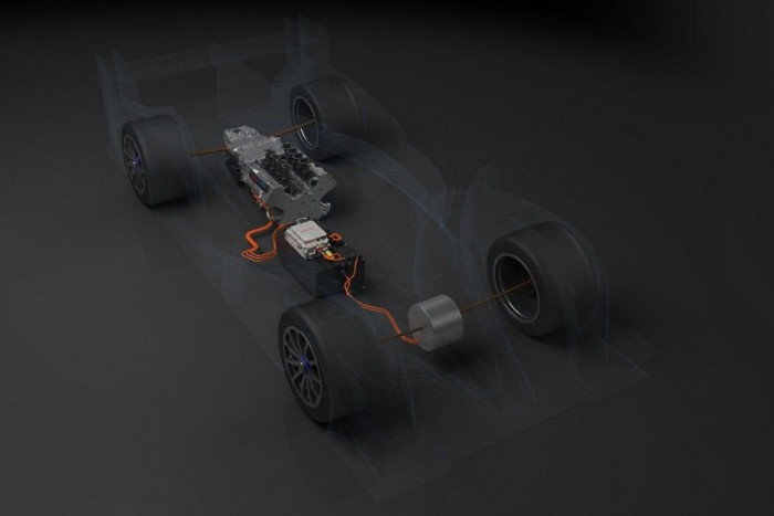 800 lóerős hibriddel támad a Toyota 5