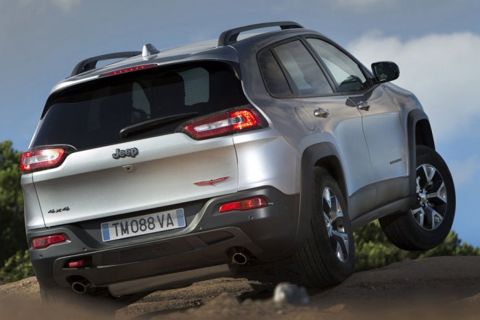 Európában a Jeep Cherokee 6