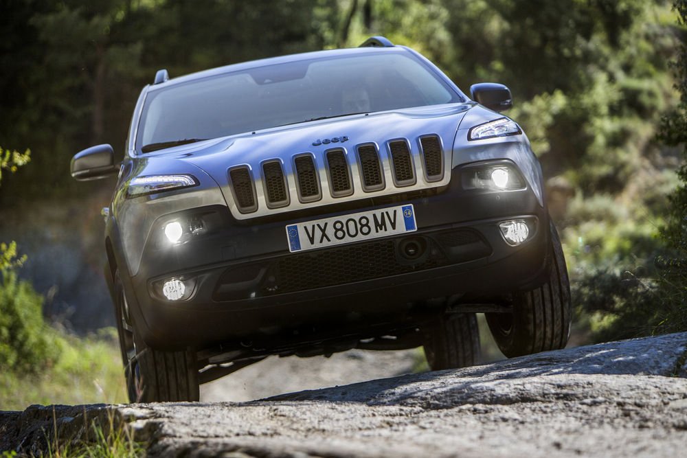 Európában a Jeep Cherokee 18